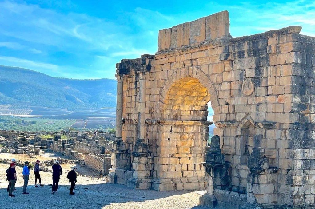 20230102_224111000_iOS-min